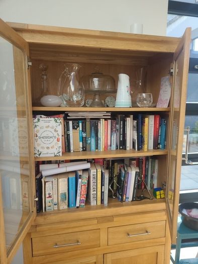 oak cabinet / dresser / display unit / book shelf