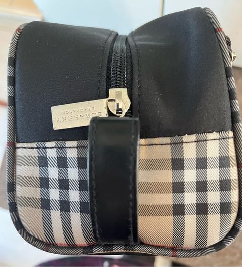 burberry fragrance cosmetic bag