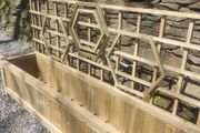 Trellis rustic planter