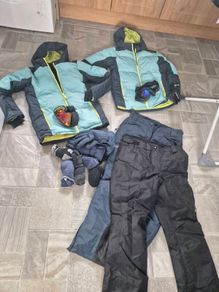 Skiing gear