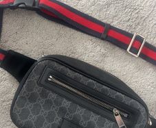 gucci pouch