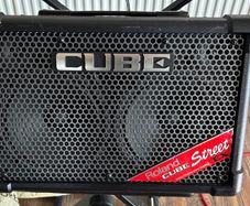 Roland Cube Street EX