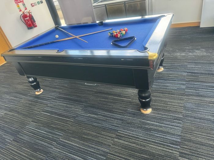 Pool table