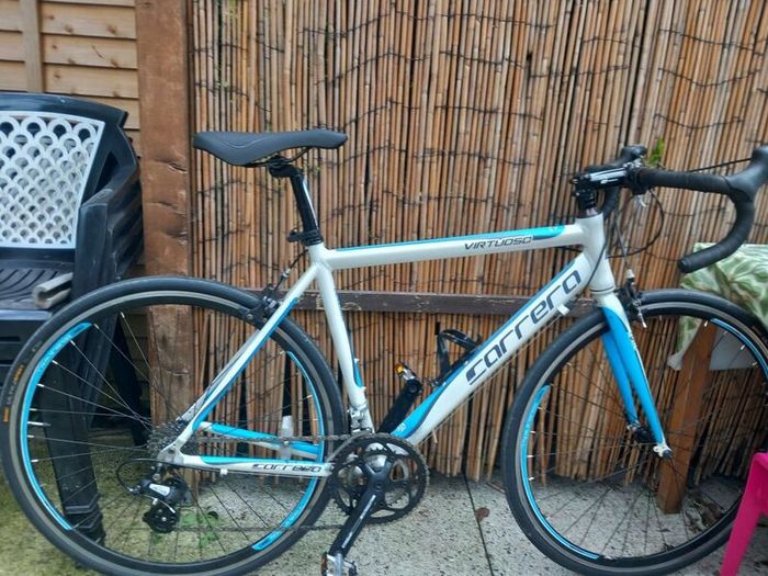 carrera road bike