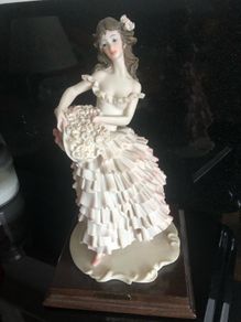 Belcari figurine