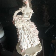 Belcari figurine