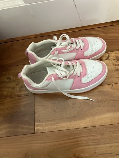 Ladies Runners pink and white