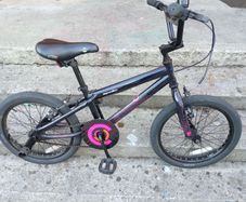 Girls 18" Wheel bike. Perfect condition