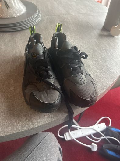 runners size 5.5 huaraches