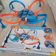 Hot wheels Criss Cross Crash