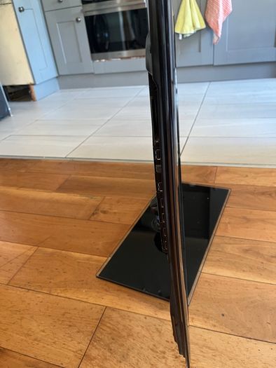 Samsung Full HD 1080p 37" TV