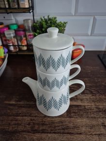 Tea set for 2