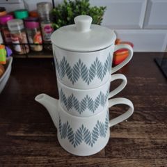 Tea set for 2