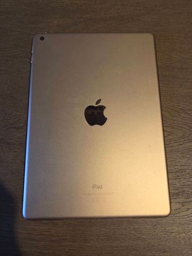 Apple ipad 6th Gen 32gb rose gold