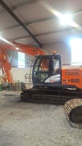 Hitachi 130 d5