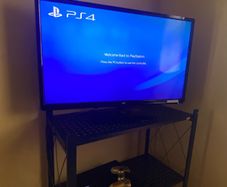 playstation 4  and 32 inch tv
