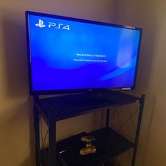 playstation 4  and 32 inch tv
