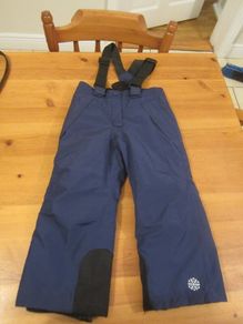 Navy snow trousers    age 3-4