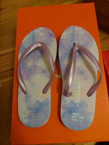 Girl's flip-flops