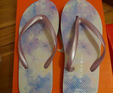 Girl's flip-flops