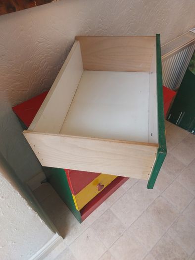 Chest of drawers - FREE