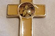cross pendant