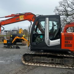 Hitachi ZX70