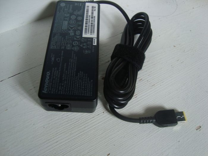 Genuine Laptop Charger for Lenovo 90W ADLX90NLC3A