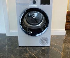 Blomberg 8kg Heat-Pump Tumble Dryer LTNA18320W