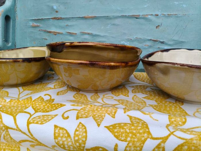 4 x Vintage Dudson Bowls