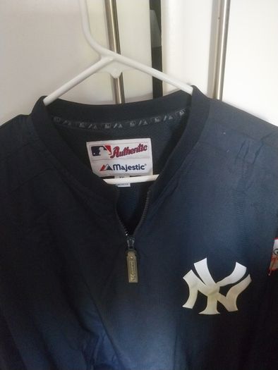 Yankees authentic official Majestic bench jacket - Great condition.
