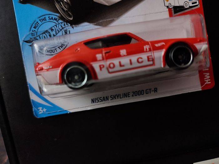 Nissan Skyline 2000 GT-R ! Police ! from HW Rescue Series ! Hot Wheels ! Mattel !