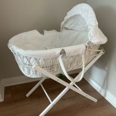 Moses Basket and Stand Baby Elegance