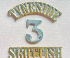 Scarce WW1 3-piece Shoulder Title - 3rd Tyneside Scottish, 22nd Northumberland Fusiliers