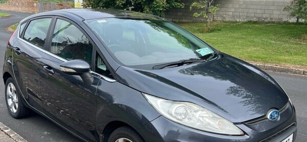 2010 1.25L Ford Fiesta Titanium