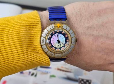 Vintage Swiss Watch Swatch Scuba from 1990s