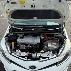 2013 automatic petrol hybrid toyota yaris