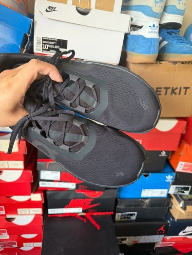 On Cloud Running Cloudmonster 2.0 Black