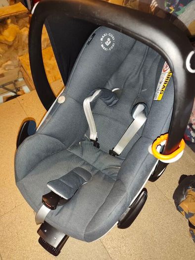 Maxi Cosi Pebble Plus Car Seat with Isofix