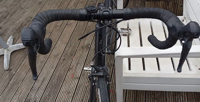 Giant Contend Size ML - Claris 8 speed