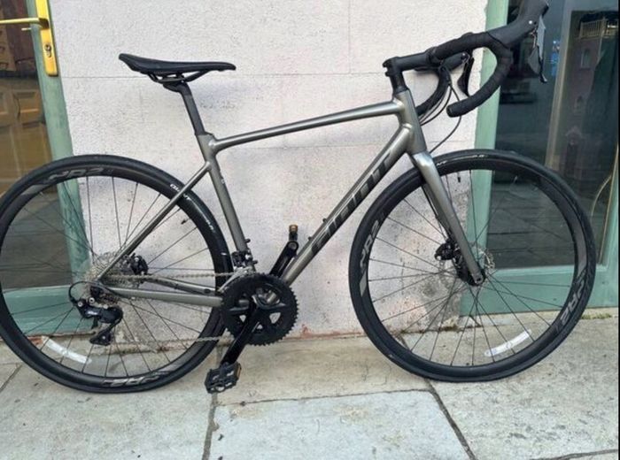 Road bike - GIANT Contend SL