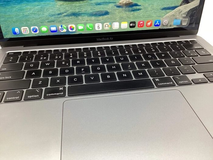 Apple MacBook Air 2020 | M1 | 16GB (Read Add)