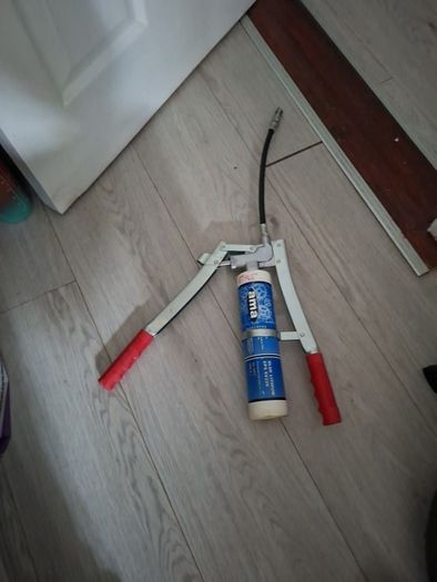 grease gun