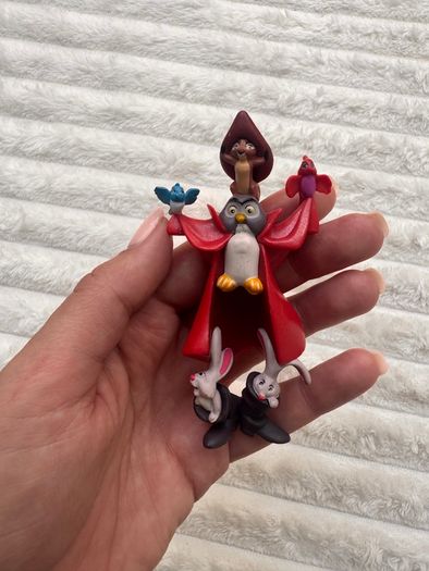 Disney Sleeping Beauty Owl As Prince Phillip aprox. 10.5 cm. Used Please see photos