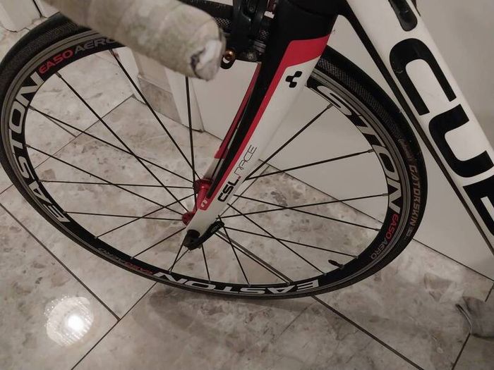 carbon fibre bike