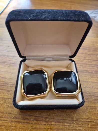 Vintage Black Earrings
