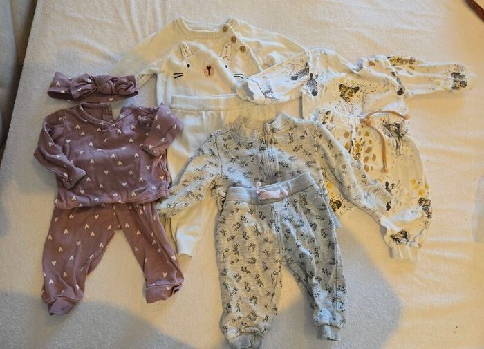 Baby girls clothes 0-6months