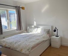 IKEA MALM king bed with 4 drawers