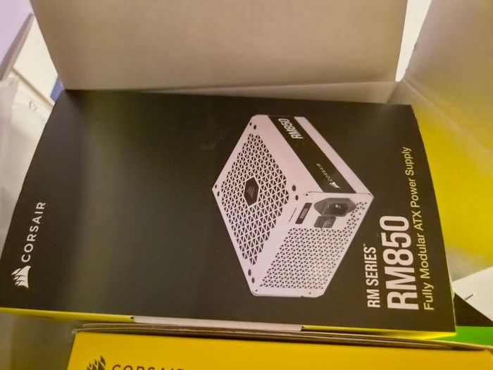 Corsair RM850 White (80+ Gold fully modular ATX power Supply)