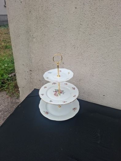 China 3 tiers floral cake stand postage possible